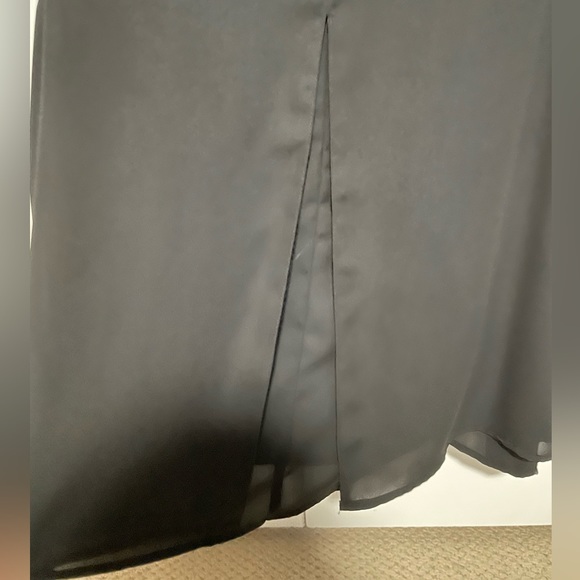 Mande sleeveless blouse (size large) - Picture 3 of 6